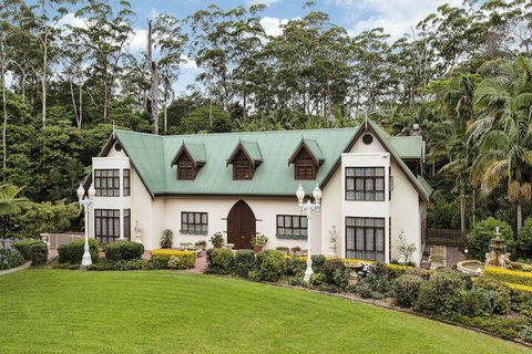 Mt Tamborine Stonehaven Guest House - New South Wales Tourism  1