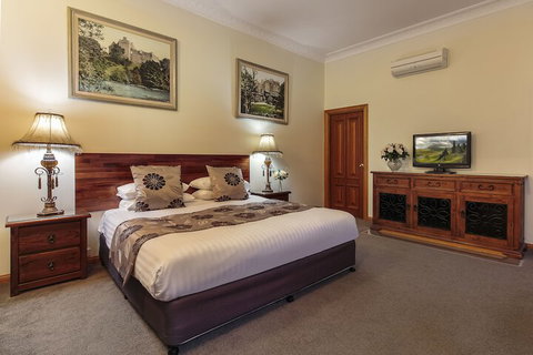 Mt Tamborine Stonehaven Guest House - New South Wales Tourism  2