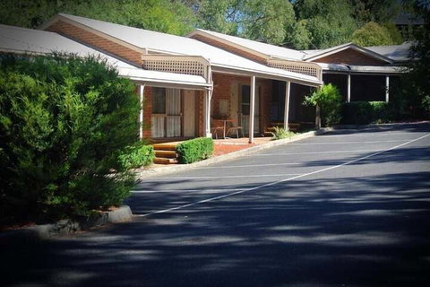 Eltham Motor Inn - New South Wales Tourism  2