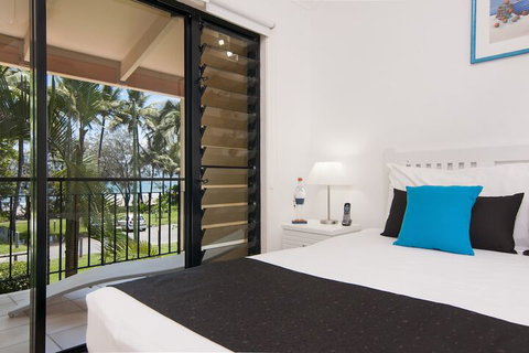 By The Sea Port Douglas - New South Wales Tourism  2