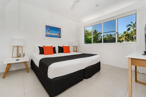 By The Sea Port Douglas - New South Wales Tourism  7