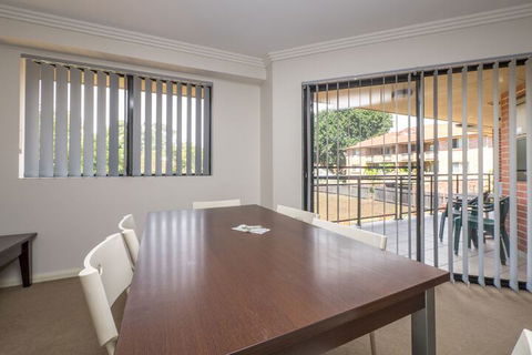 Parkside Apartments - New South Wales Tourism  6