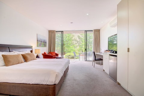 Balgownie Estate Vineyard Resort & Spa - New South Wales Tourism  5