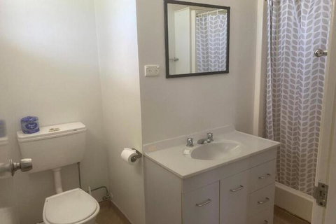 Tin Can Bay Backpackers - New South Wales Tourism  7