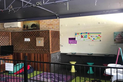 Tin Can Bay Backpackers - New South Wales Tourism  3