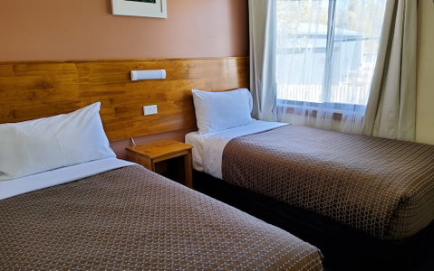 Highway Motor Inn - New South Wales Tourism  6