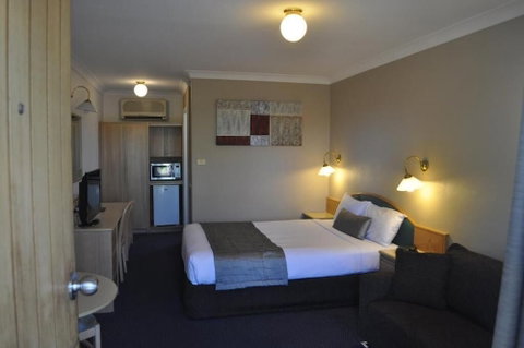 In Town Motor Inn - New South Wales Tourism  6