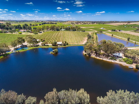 Stonewell Cottages & Vineyards - New South Wales Tourism  0