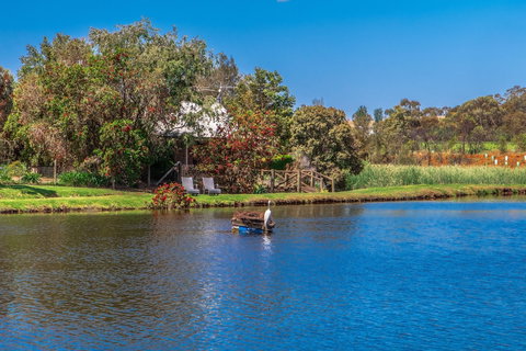 Stonewell Cottages & Vineyards - New South Wales Tourism  4