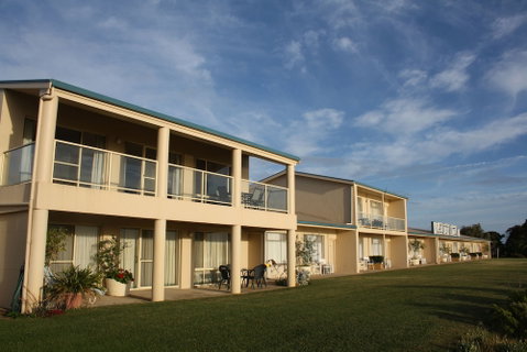 Lakeview Motel & Apartments - New South Wales Tourism  0