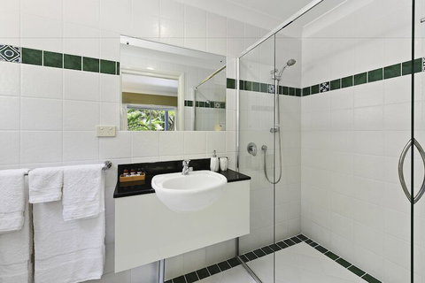 Azura Beach House B&B - New South Wales Tourism  6