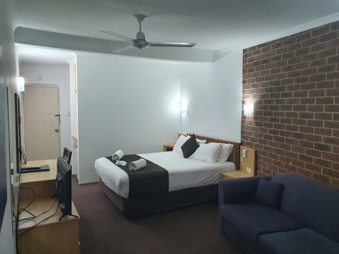 Moonraker Motor Inn - New South Wales Tourism  6