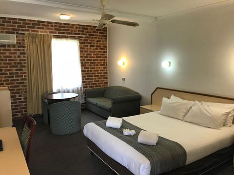 Moonraker Motor Inn - New South Wales Tourism  4