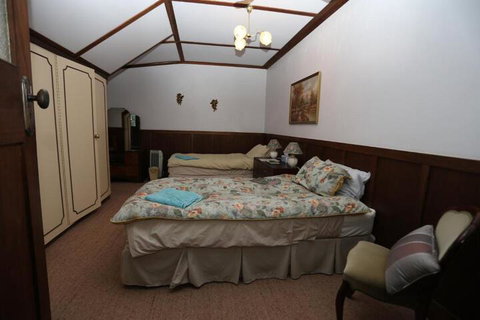 COLWYN HOUSE & STABLE COTTAGE B B - New South Wales Tourism  7