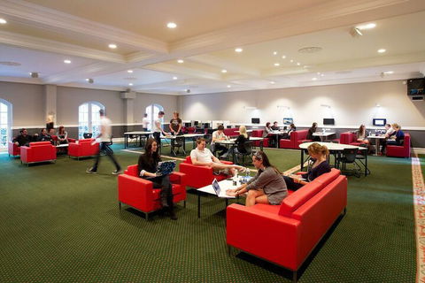RMIT Village House - New South Wales Tourism  6