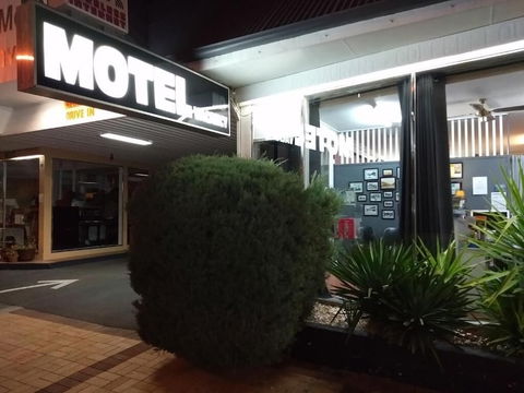Inverell Motel - New South Wales Tourism  6