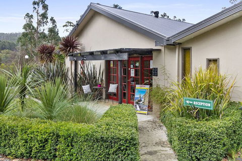 Oyster Cove Chalet - New South Wales Tourism  2