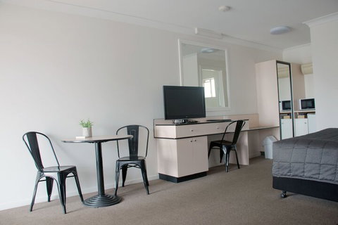 Highway Inn Motel - New South Wales Tourism  4