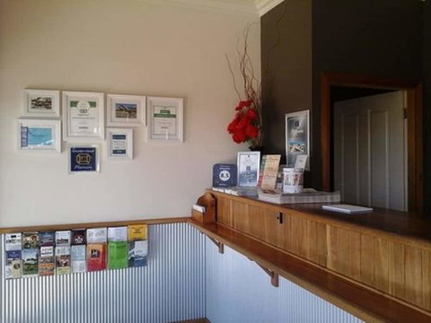 Willows Motel Goulburn - New South Wales Tourism  2