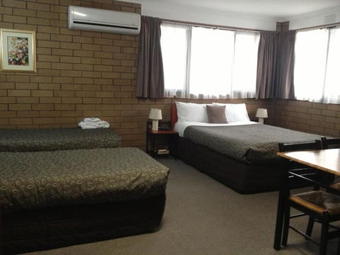 Rippleside Park Motor Inn - New South Wales Tourism  5