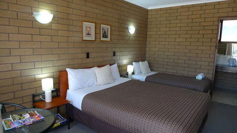 Rippleside Park Motor Inn - New South Wales Tourism  4