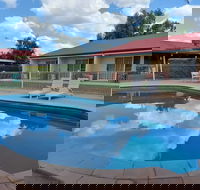 Emerald Explorers Inn - New South Wales Tourism 