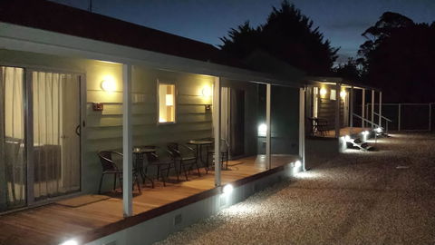 Daylesford Central Motor Inn - New South Wales Tourism  1
