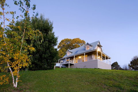 Della Fonte - New South Wales Tourism  1