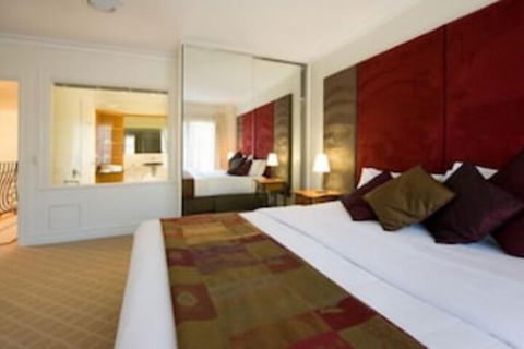 Lakeside Suites 1 - New South Wales Tourism  3