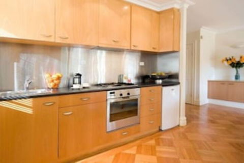 Lakeside Suites 1 - New South Wales Tourism  6