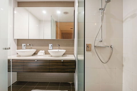 Darwin Waterfront Luxury Suites - New South Wales Tourism  6