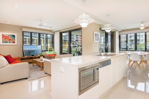 Darwin Waterfront Luxury Suites - New South Wales Tourism  2
