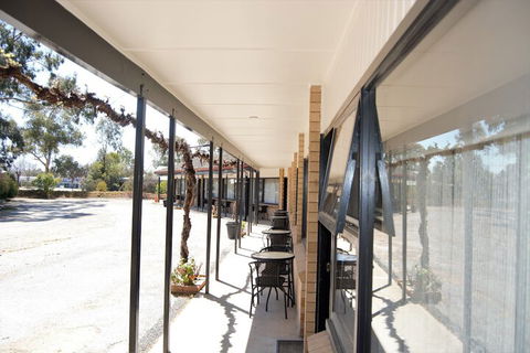 Civic Motor Inn - New South Wales Tourism  4