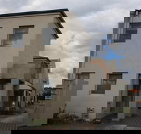 Grand Manor Motor Inn - Queanbeyan - New South Wales Tourism 