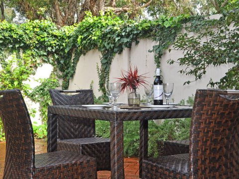 Park Vista Executive Townhouses - New South Wales Tourism  4