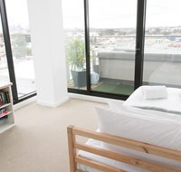 Modern 2 Bedroom Apartment in Melbournes Northcote - New South Wales Tourism 