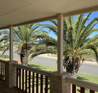 Whispering Palms - New South Wales Tourism 