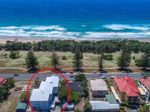 Beach Views On Marine 3 / 26 Marine Parade - New South Wales Tourism  0