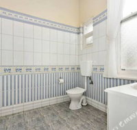 Rose Garden Spacious Family Home Near CBD - New South Wales Tourism 