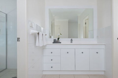 Waterfront Serenity - New South Wales Tourism  4