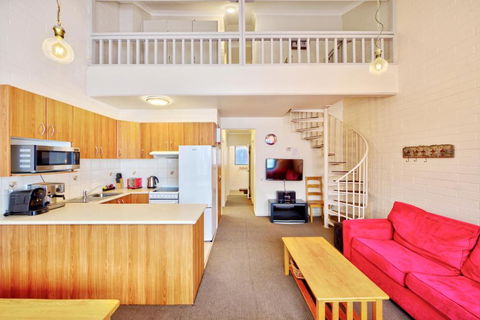 Snow Ski Apartments 16 - New South Wales Tourism  4