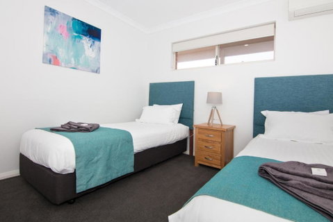 Jurien Bay Motel Apartments - New South Wales Tourism  4