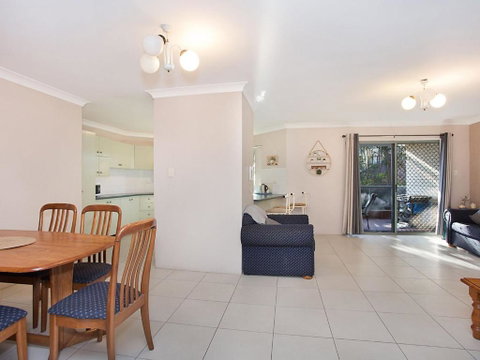 Bayview Unit 6 The Entrance NSW - New South Wales Tourism  5