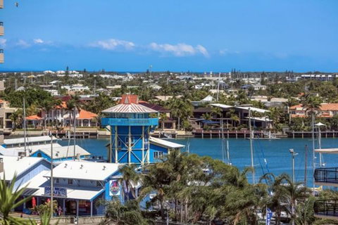 Beachfront Mooloolaba Apartment - New South Wales Tourism  2