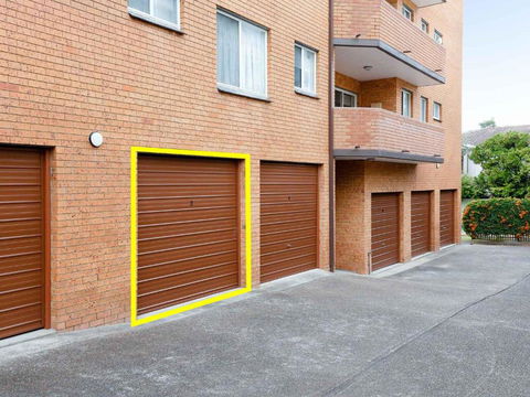 2 Bronte Court 17 Magnus Street Air Con Complex Pool & Centrally Located - New South Wales Tourism  6