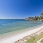 Sunrise Waters 2 / 63 Soldiers Point Road Stunning Waterfront Property - New South Wales Tourism  0