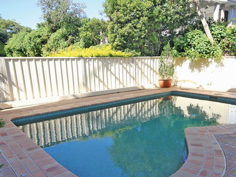 1 SEASHELLS 21 23 MAGNUS STREET â€“ WIFI POOL LIFT & AIR CONDITIONING - New South Wales Tourism  6