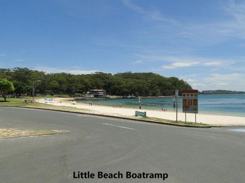 19 Bay Parklands 2 Gowrie Avenue Ground Floor Renovated Unit With Water Views & WIFI - New South Wales Tourism  4