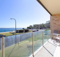 1 Little Hut 20 Kurrawa Close Spectacular Water Views NBN  Air Conditioned - New South Wales Tourism 