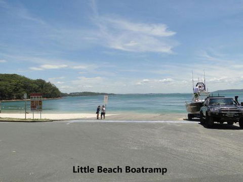 2 The Helm 22 Voyager Cl Stunning Waterfront Unit With Air Conditioning - New South Wales Tourism  5